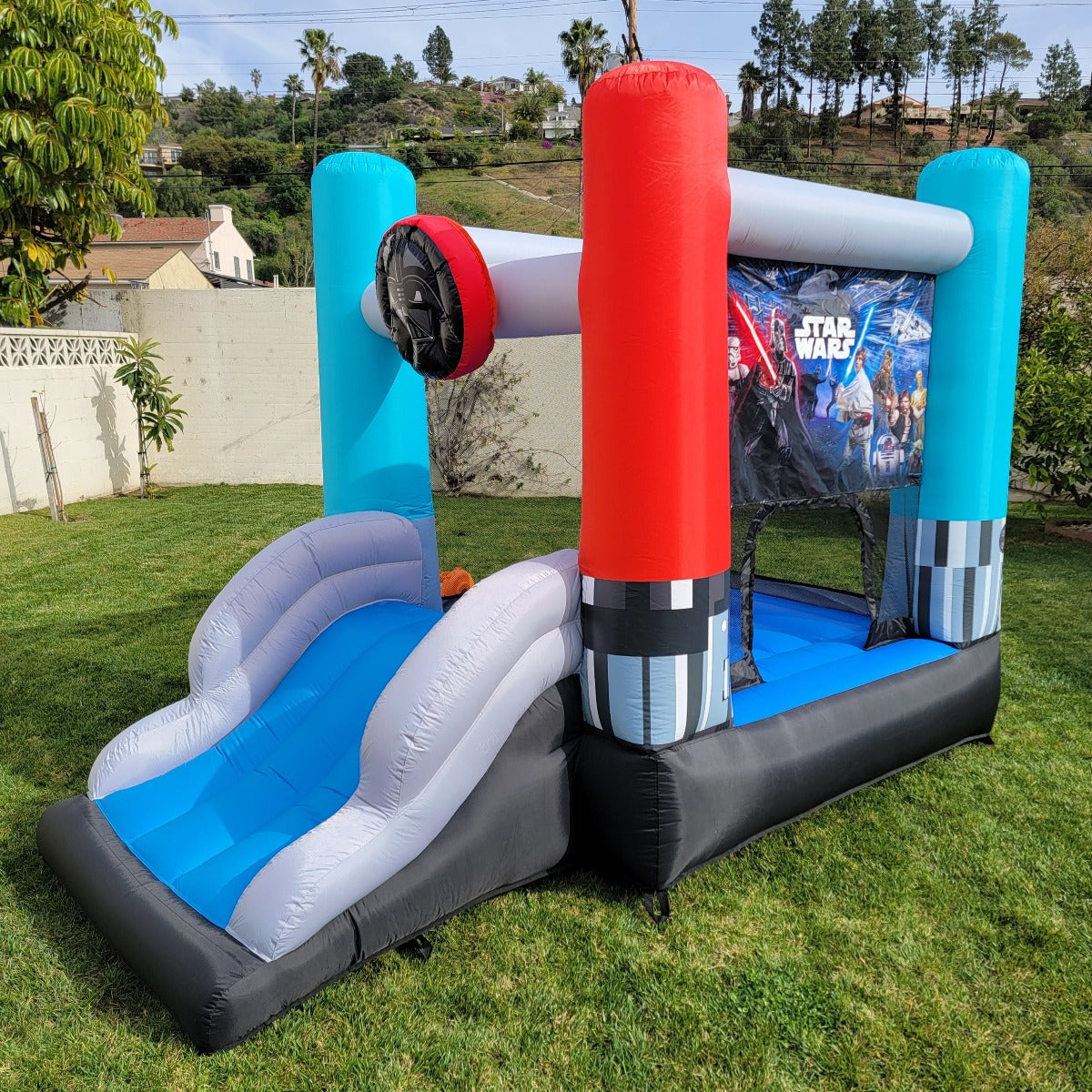 Star Wars bounce and slide inflatable - Funormous